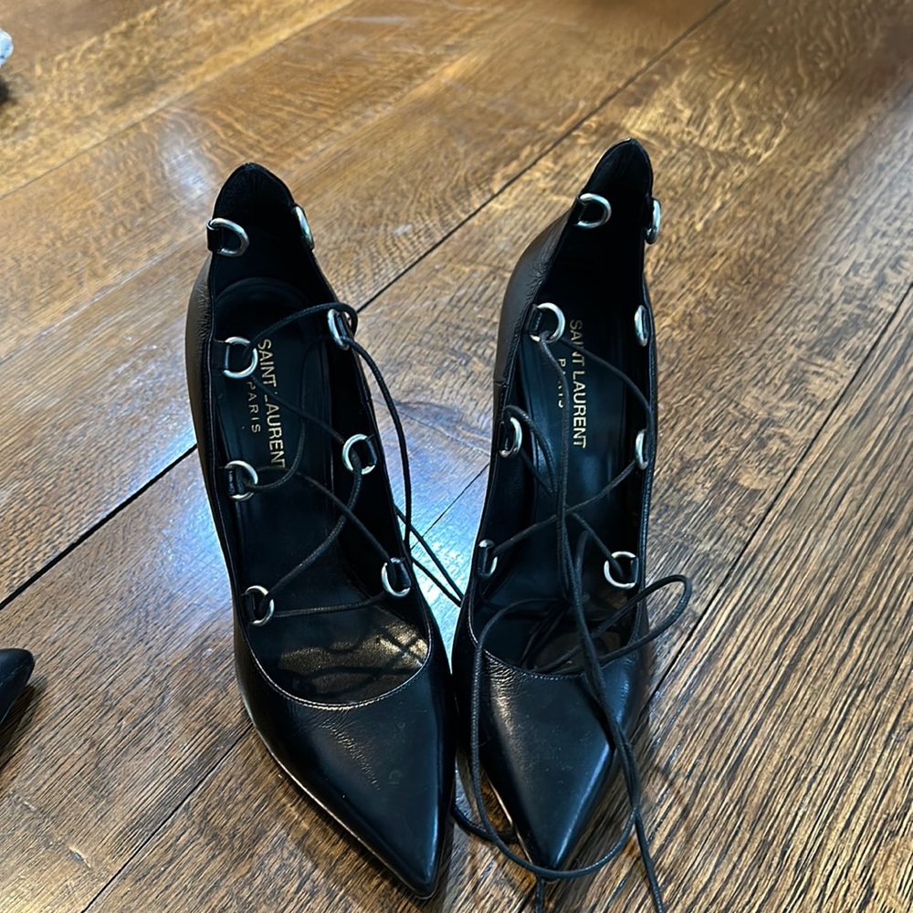 Saint Laurent black pumps tie up. Size 38